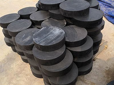 富蕴县板式橡胶支座由若干层橡胶片与薄钢板经加压硫化